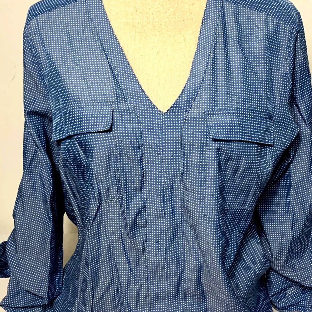 Express Womens Top Size Large Blue Polka Dot Sateen V Neck Preppy Tunic Blouse